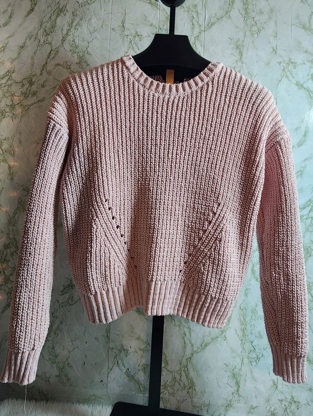 ARDEN B Soft Pink Sweater